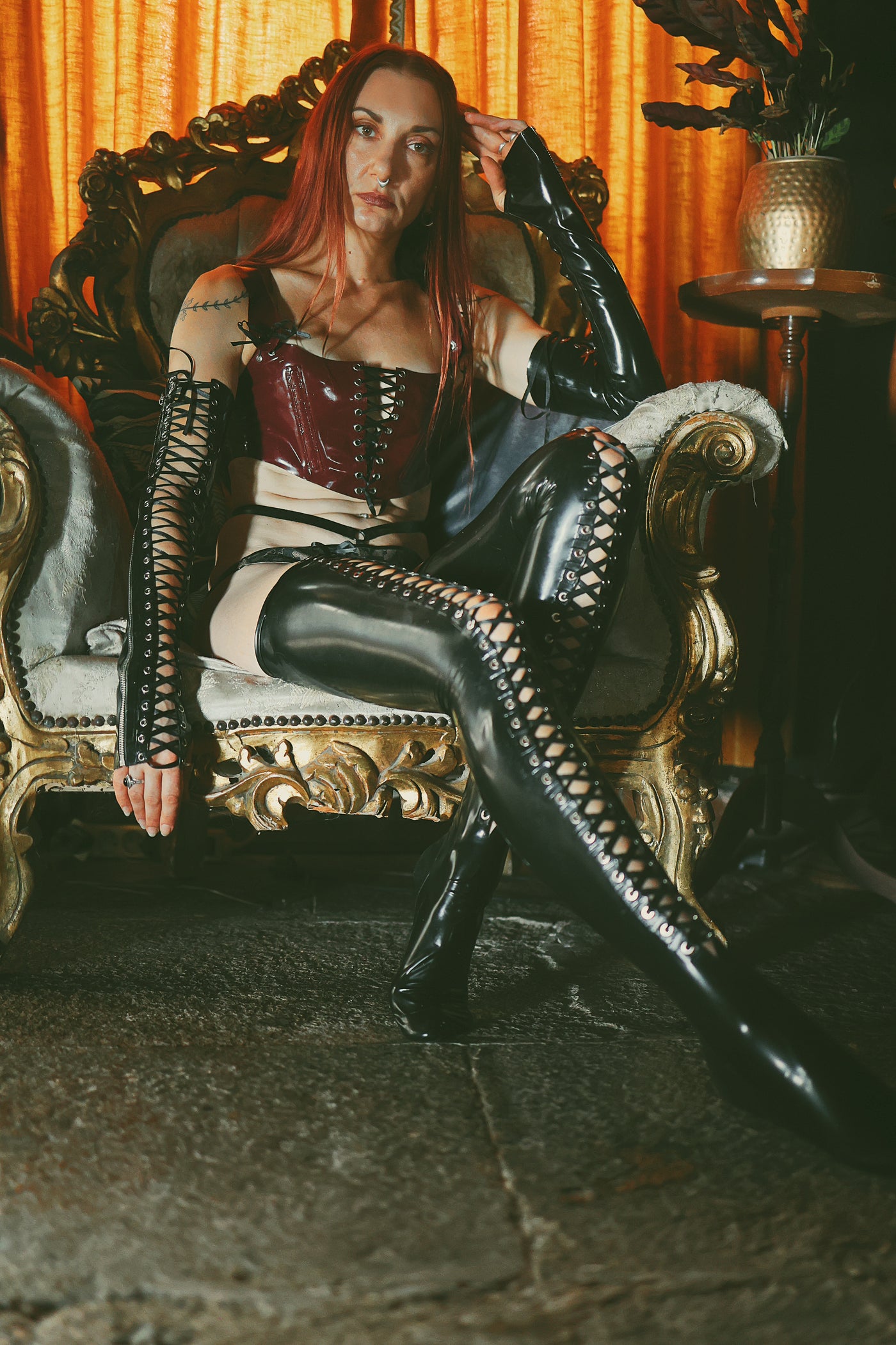 Lace-up Latex stockings