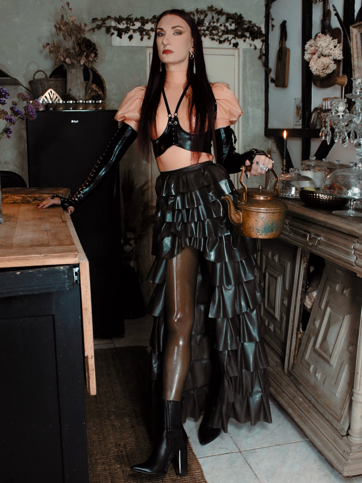 Cupless underwired latex harness bra