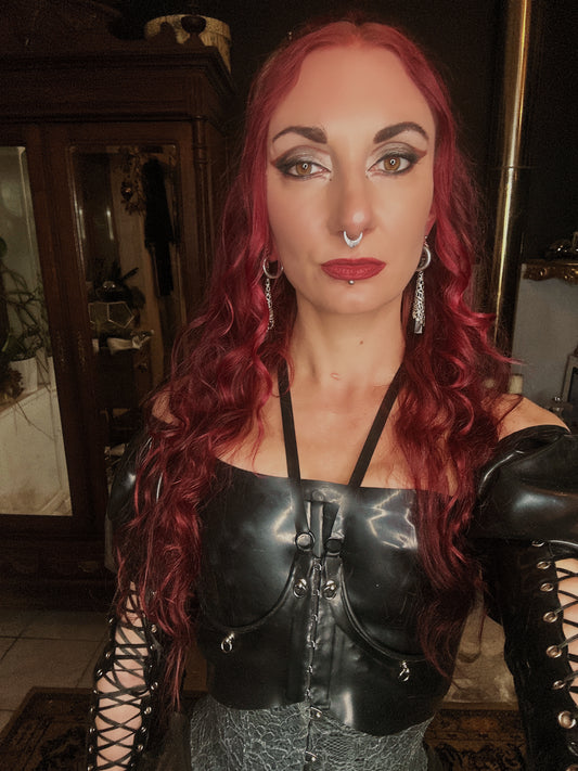 Cupless harness bra
