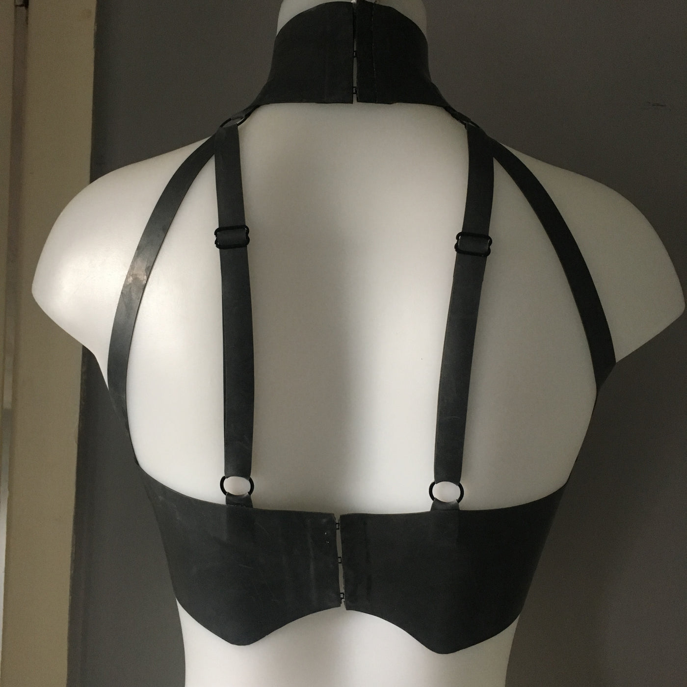 latex bondage bra with underwires, choker and adjustable straps